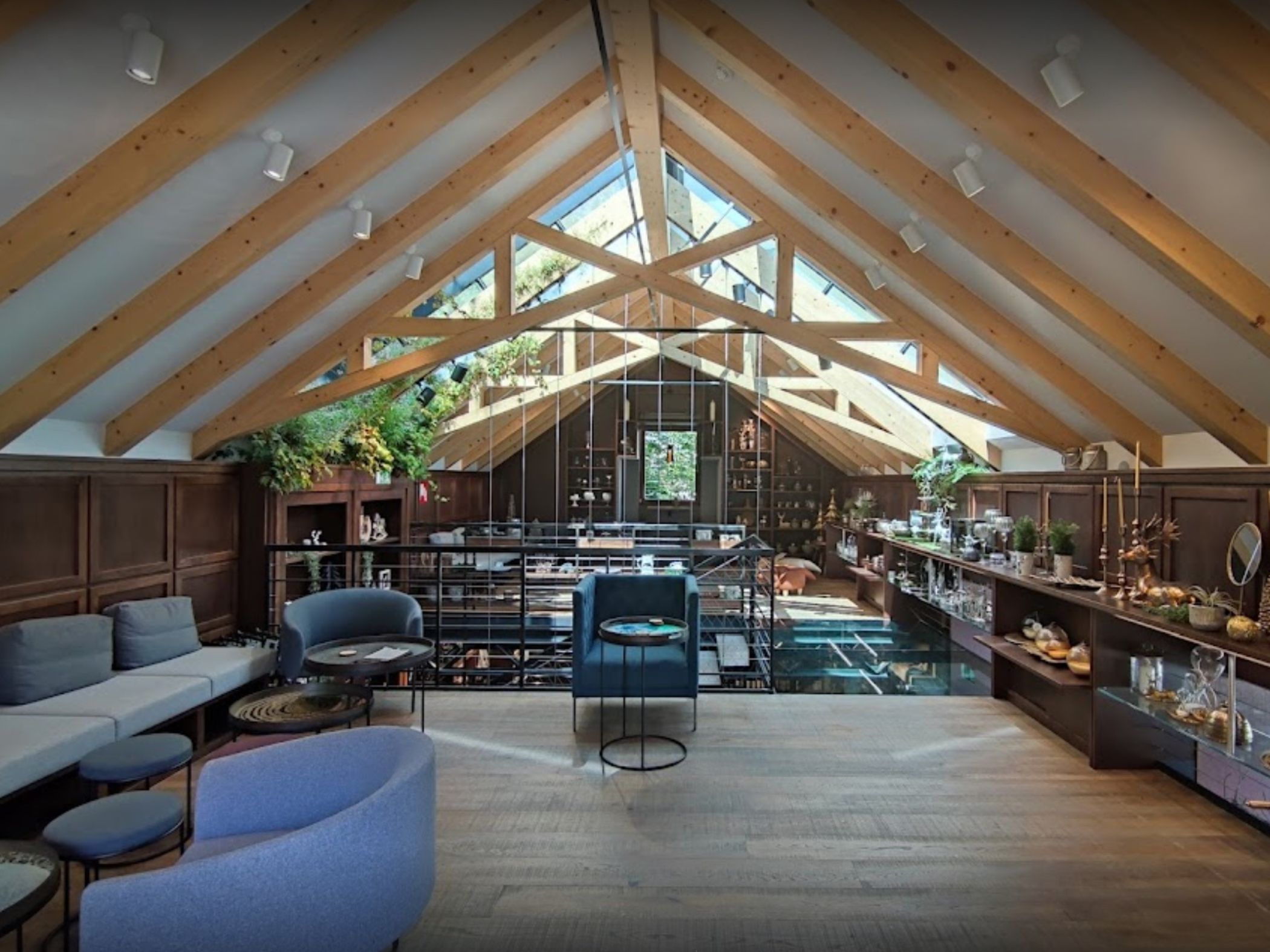 Area per sedersi al piano superiore